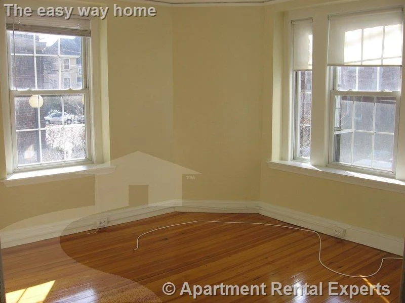 3 bed, 1 bath apartment for rent at 7 Craigie Cir Unit 1, Harvard Square — photo 11 of 19