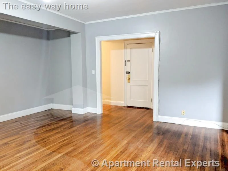 1 bed, 1 bath apartment for rent at 7 Craigie Cir Unit 2, Harvard Square — photo 2 of 14