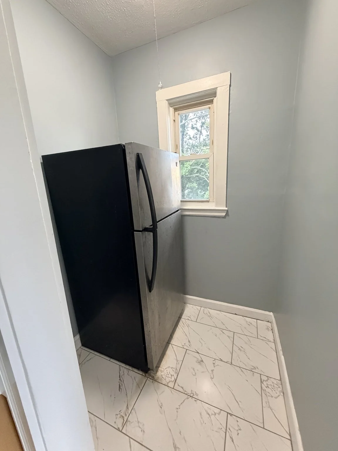 3 bed, 1 bath apartment for rent at 7 Crowell Unit 3, Dorchester — photo 3 of 9