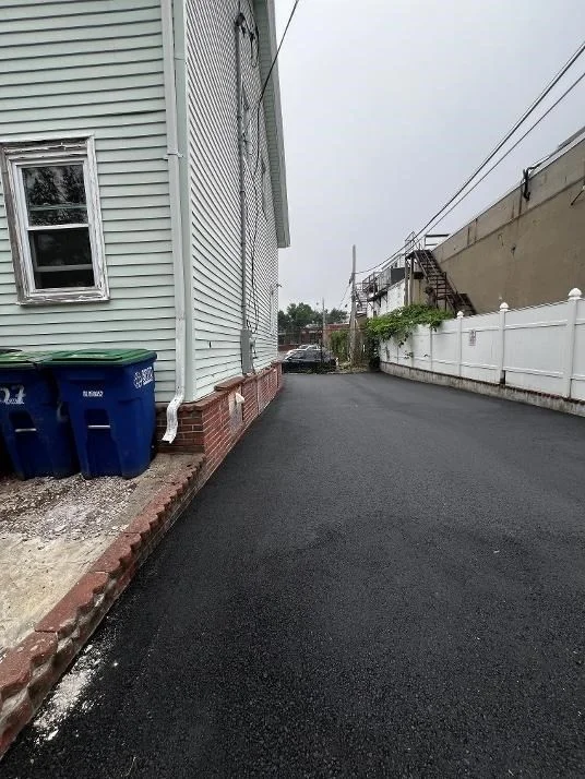 5 bed, 2 bath apartment for rent at 7 Cutter St, East Somerville — photo 4 of 6