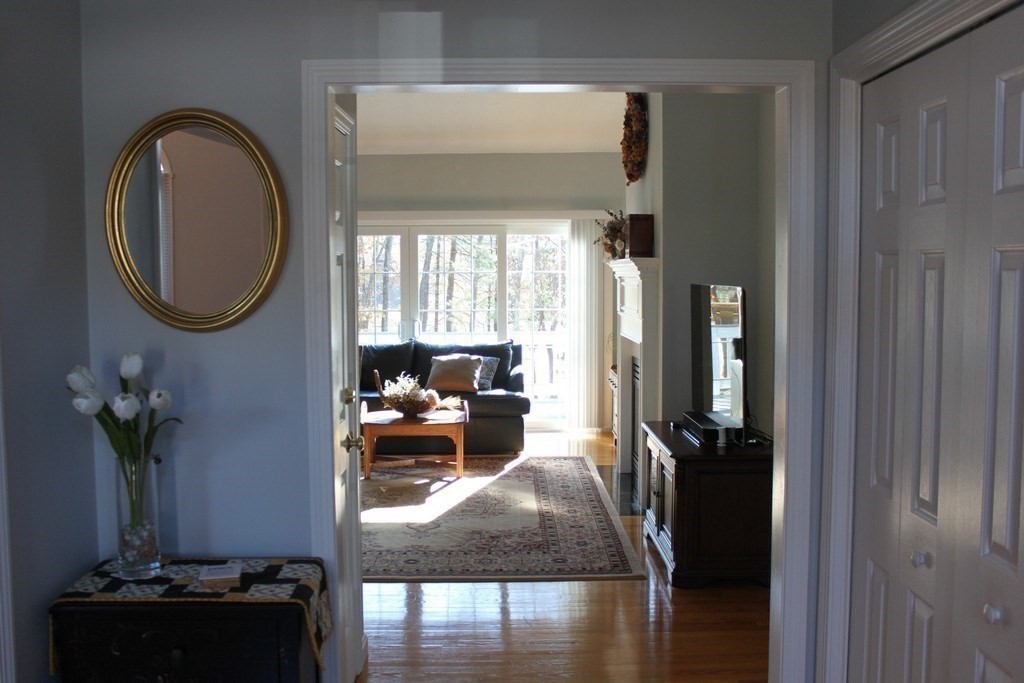 3 bed, 2 bath apartment for rent at 7 Deer Run Dr, Shrewsbury — photo 6 of 30