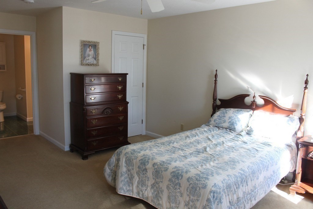 3 bed, 2 bath apartment for rent at 7 Deer Run Dr, Shrewsbury — photo 17 of 30