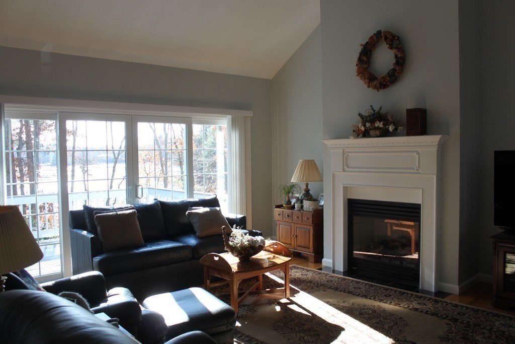 3 bed, 2 bath apartment for rent at 7 Deer Run Dr, Shrewsbury — photo 8 of 30