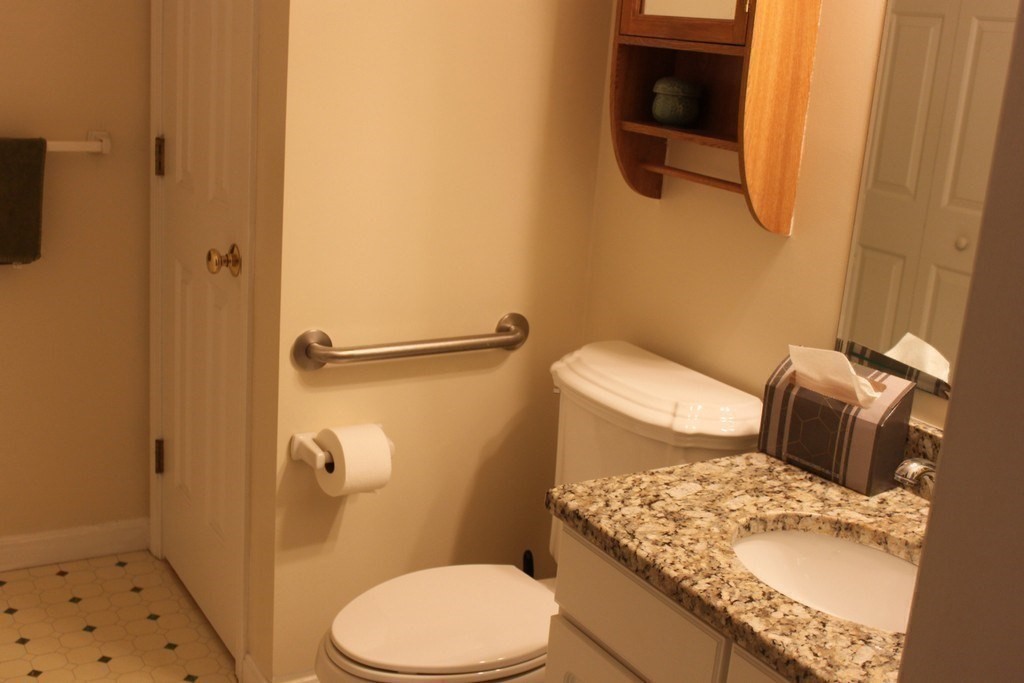 3 bed, 2 bath apartment for rent at 7 Deer Run Dr, Shrewsbury — photo 20 of 30