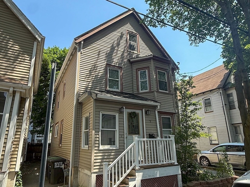 5 bed, 2 bath apartment for rent at 7 Dell St, East Somerville — photo 1 of 20