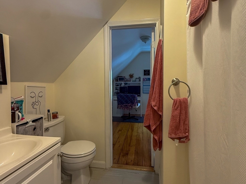 5 bed, 2 bath apartment for rent at 7 Dell St, East Somerville — photo 17 of 20