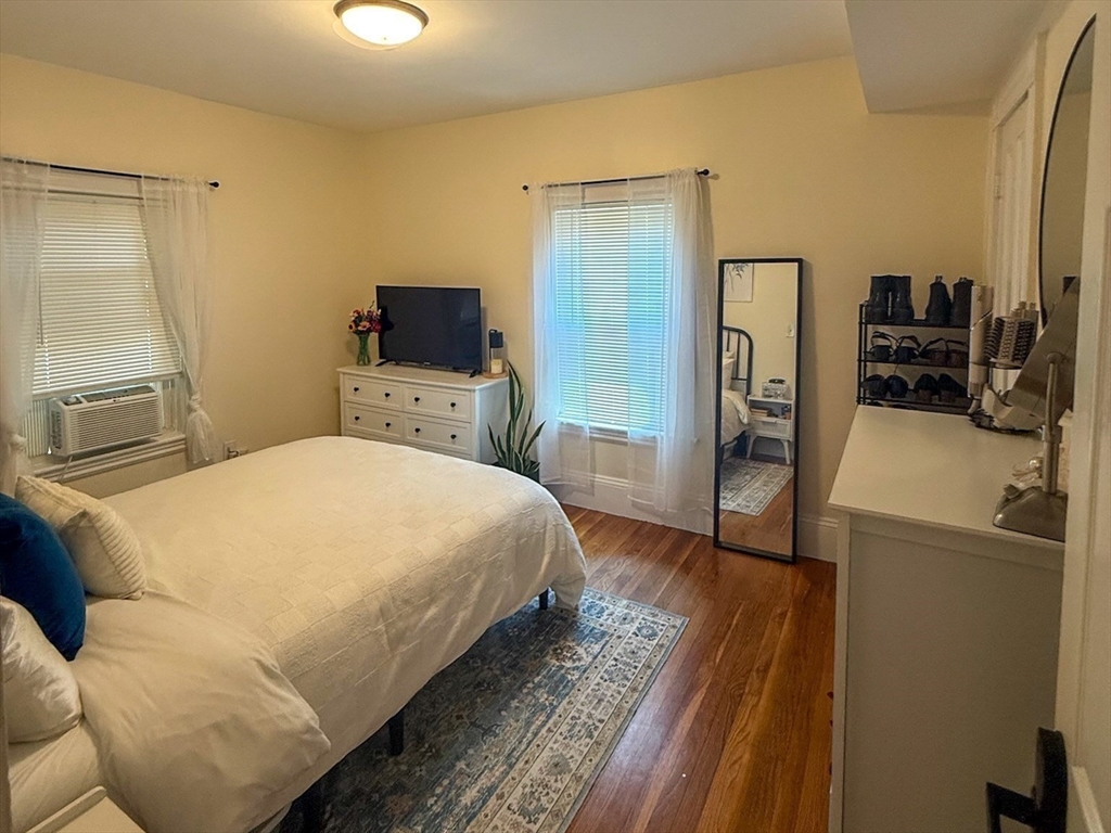 5 bed, 2 bath apartment for rent at 7 Dell St, East Somerville — photo 11 of 20