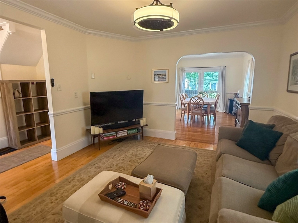 5 bed, 2 bath apartment for rent at 7 Dell St, East Somerville — photo 6 of 20