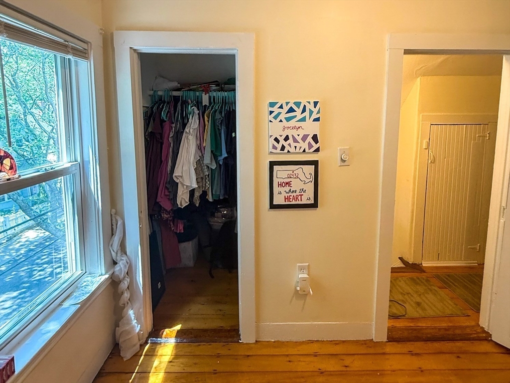 5 bed, 2 bath apartment for rent at 7 Dell St, East Somerville — photo 15 of 20