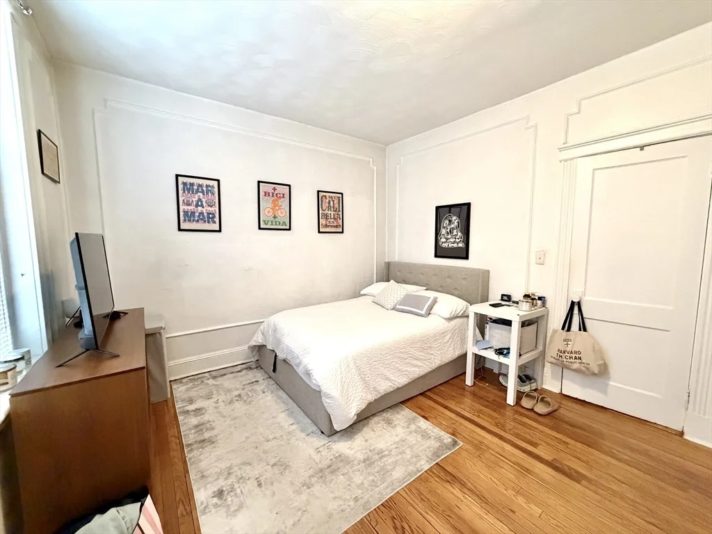 3 bed, 1 bath apartment for rent at 7 Devotion St Unit 1, Coolidge Corner — photo 13 of 14