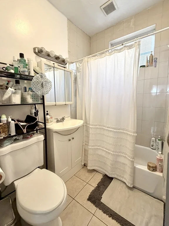 3 bed, 1 bath apartment for rent at 7 Devotion St Unit 1, Coolidge Corner — photo 9 of 14