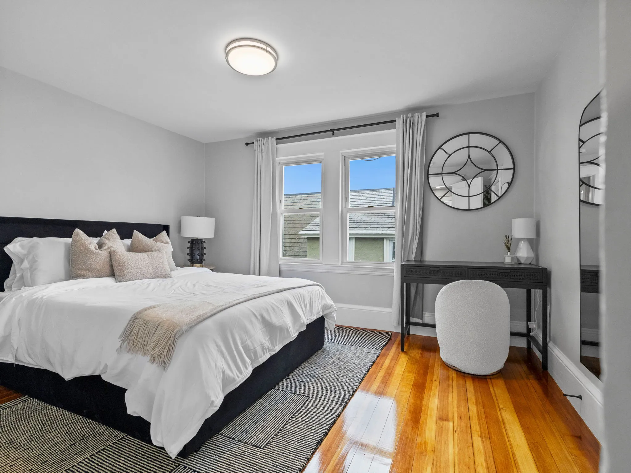 7 bed, 3 bath apartment for rent at 7 Dickinson St Unit 2, Ward Two — photo 24 of 30
