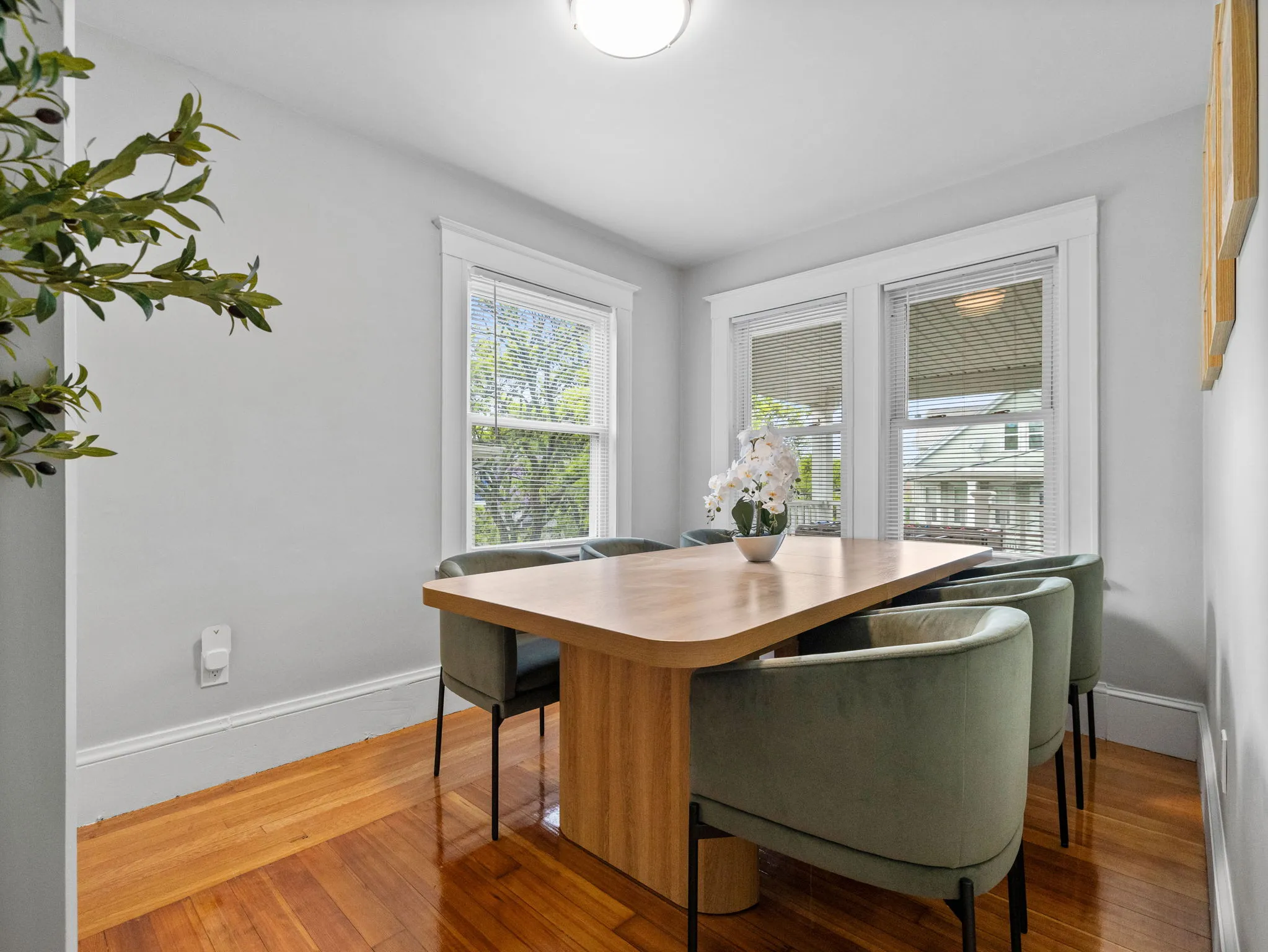 7 bed, 3 bath apartment for rent at 7 Dickinson St Unit 2, Ward Two — photo 13 of 30