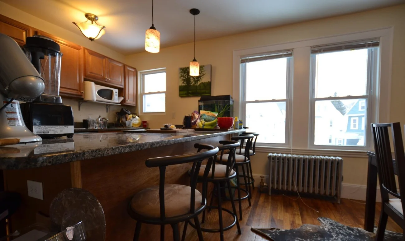 4 bed, 2 bath apartment for rent at 7 Donnybrook Rd Unit 7-2, Brighton — photo 4 of 13