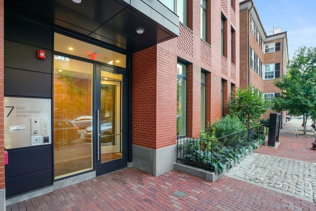 2 bed, 2 bath apartment for rent at 7 E Springfield Unit 4A, South End — photo 15 of 17
