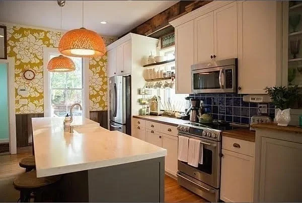 3 bed, 3 bath apartment for rent at 7 Eliot St, Jamaica Plain — photo 6 of 11