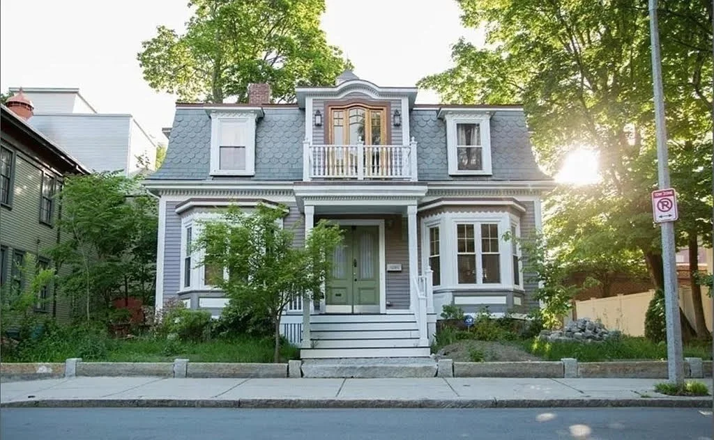 3 bed, 3 bath apartment for rent at 7 Eliot St, Jamaica Plain — photo 4 of 11