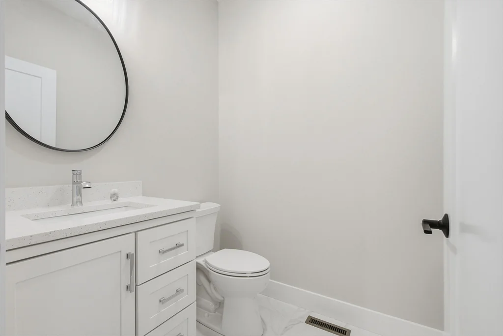 3 bed, 2 bath apartment for rent at 7 Elise Ave Unit -, Londonderry — photo 15 of 41
