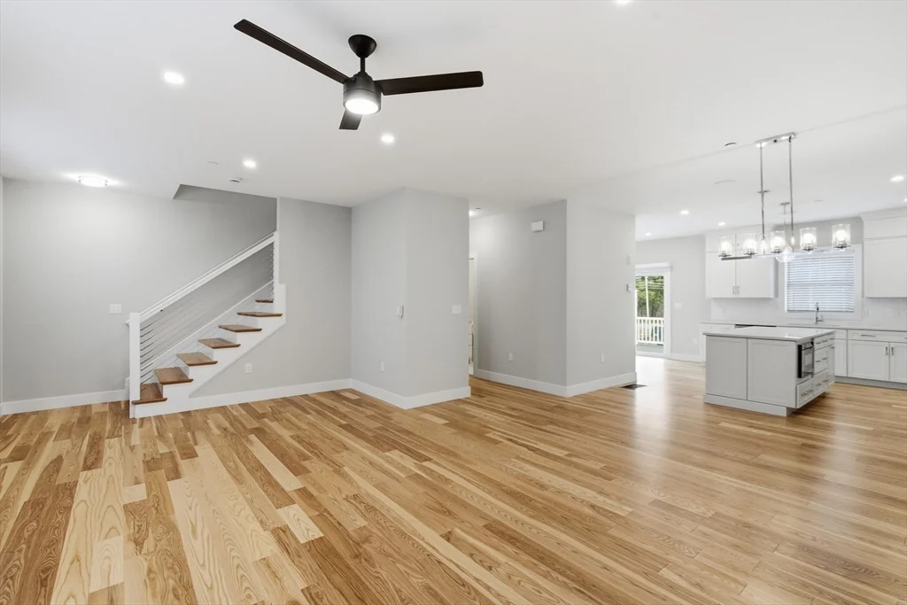 3 bed, 2 bath apartment for rent at 7 Elise Ave Unit -, Londonderry — photo 11 of 41