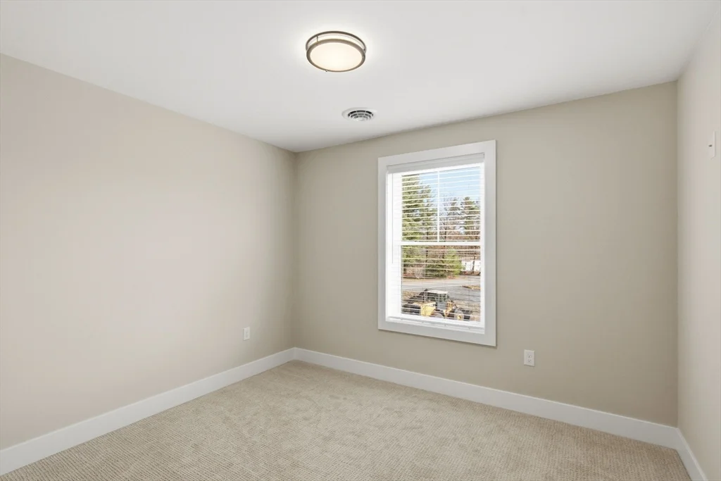 3 bed, 2 bath apartment for rent at 7 Elise Ave Unit -, Londonderry — photo 17 of 41