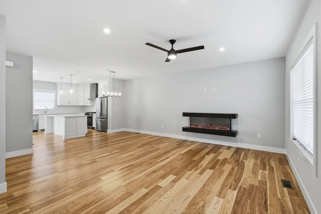 3 bed, 2 bath apartment for rent at 7 Elise Ave Unit -, Londonderry — photo 12 of 41