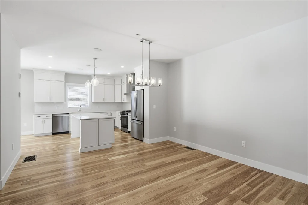 3 bed, 2 bath apartment for rent at 7 Elise Ave Unit -, Londonderry — photo 9 of 41