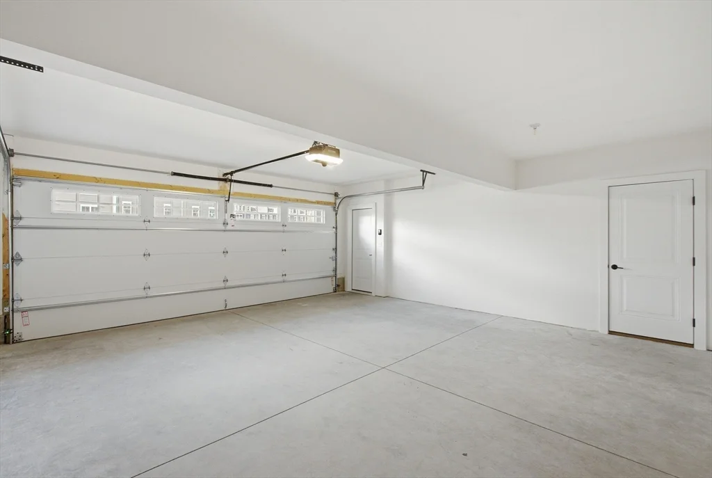 3 bed, 2 bath apartment for rent at 7 Elise Ave Unit -, Londonderry — photo 33 of 41