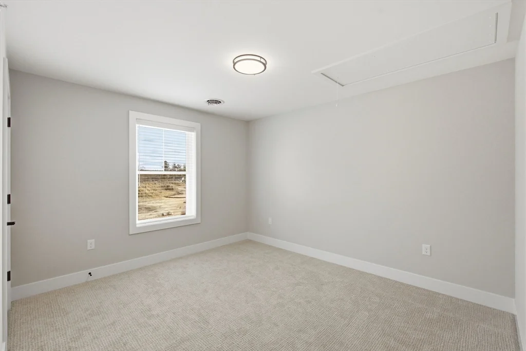 3 bed, 2 bath apartment for rent at 7 Elise Ave Unit -, Londonderry — photo 21 of 41