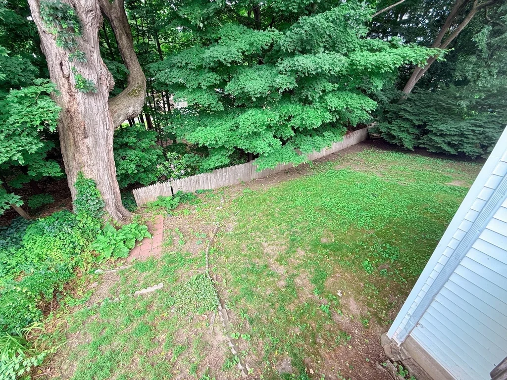 4 bed, 1 bath apartment for rent at 7 Elm Unit 1, Natick — photo 12 of 12