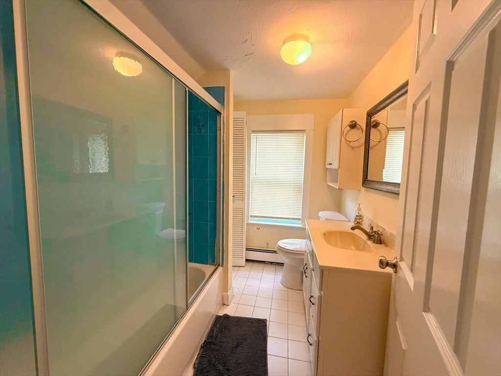 4 bed, 1 bath apartment for rent at 7 Elm Unit 1, Natick — photo 6 of 12
