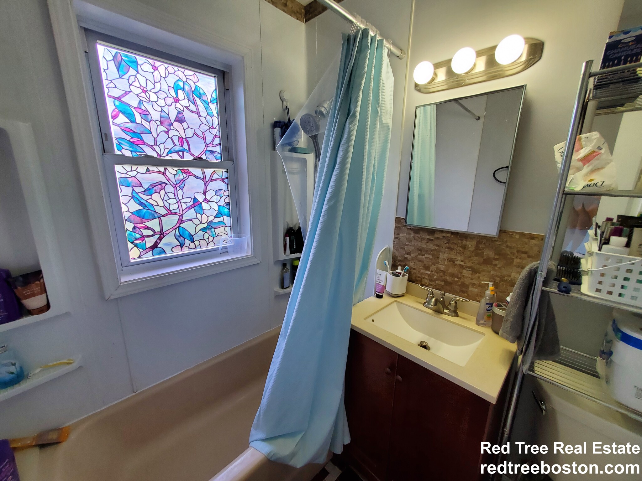 4 bed, 2 bath apartment for rent at 7 Elmira St, Brighton — photo 13 of 16