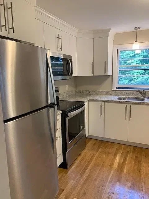 3 bed, 1 bath apartment for rent at 7 Esmond Ave Unit 1, Wakefield — photo 2 of 15