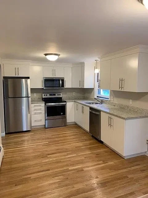 3 bed, 1 bath apartment for rent at 7 Esmond Ave Unit 1, Wakefield — photo 1 of 15