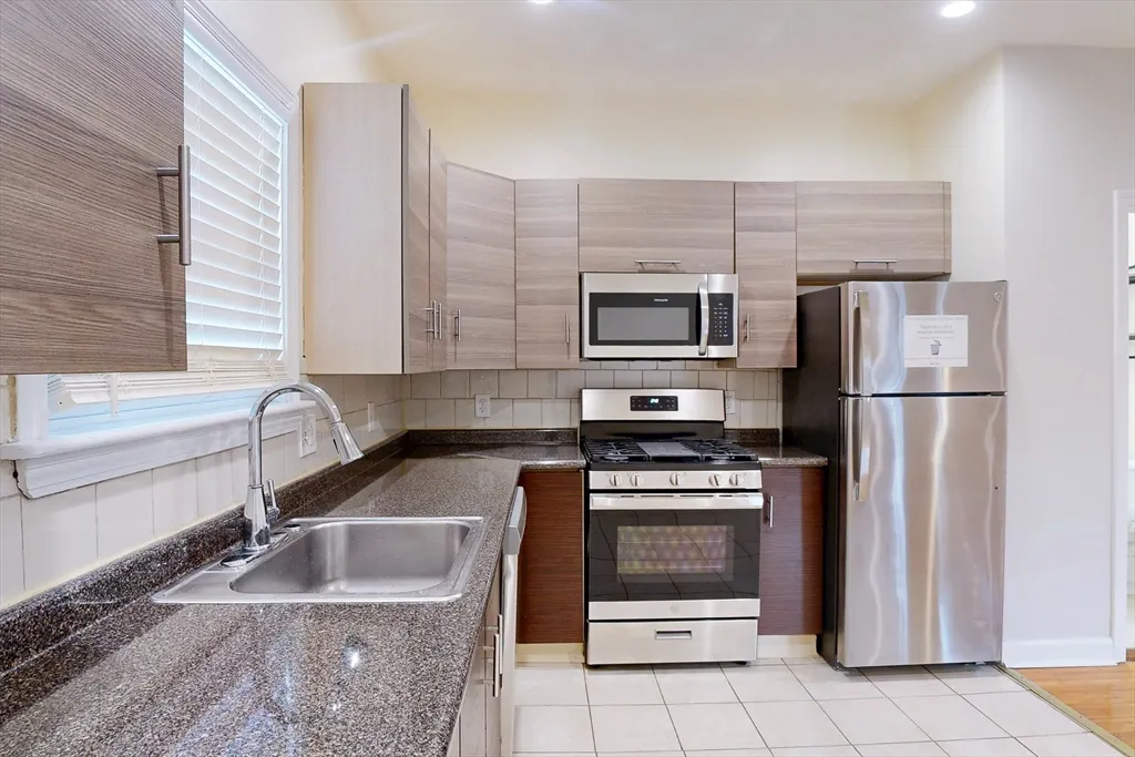 3 bed, 1 bath apartment for rent at 7 Estella Unit 2, Mattapan — photo 2 of 19
