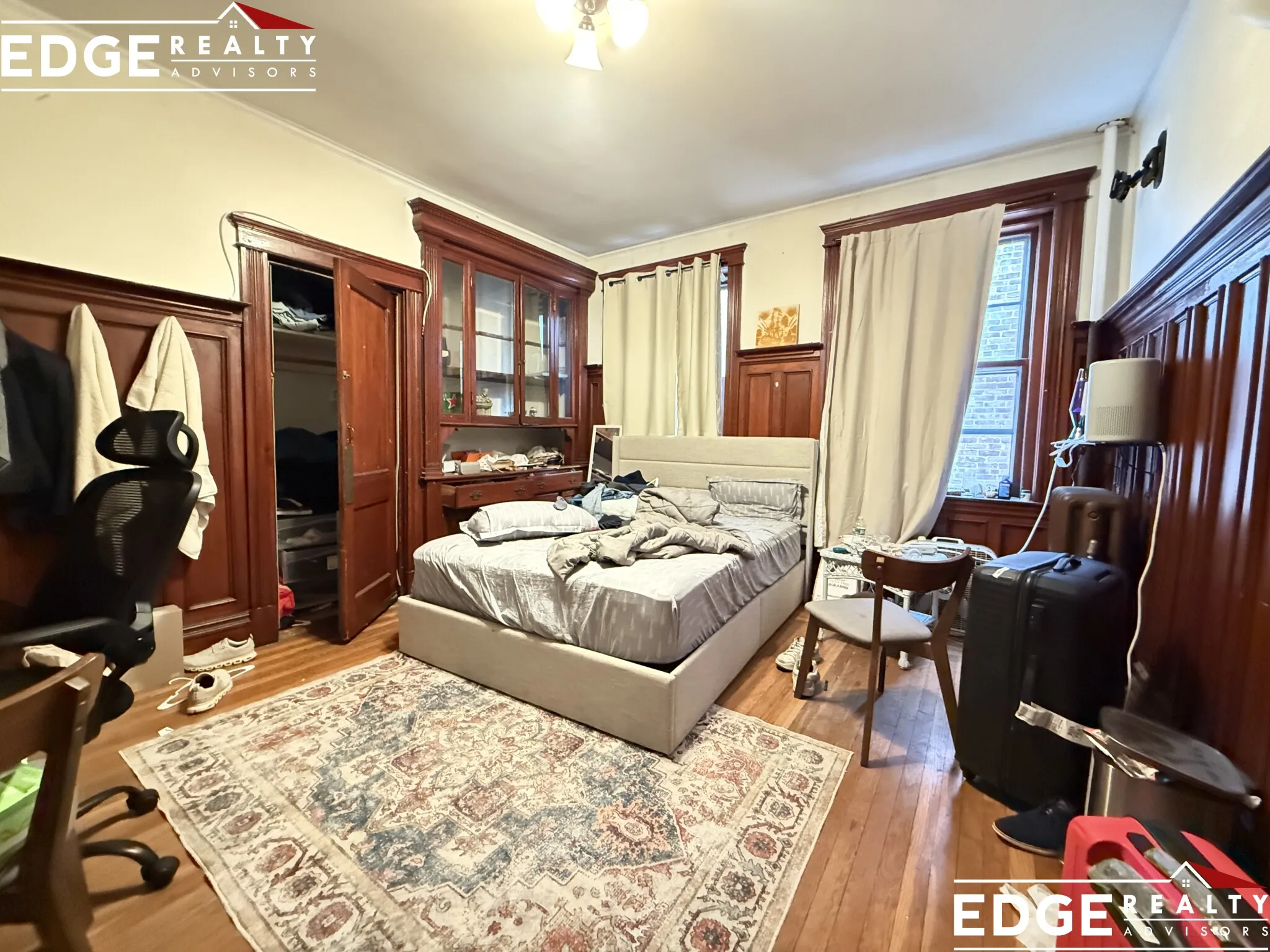 5 bed, 1.5 bath apartment for rent at 7 Euston St Unit 2, Brookline — photo 7 of 10
