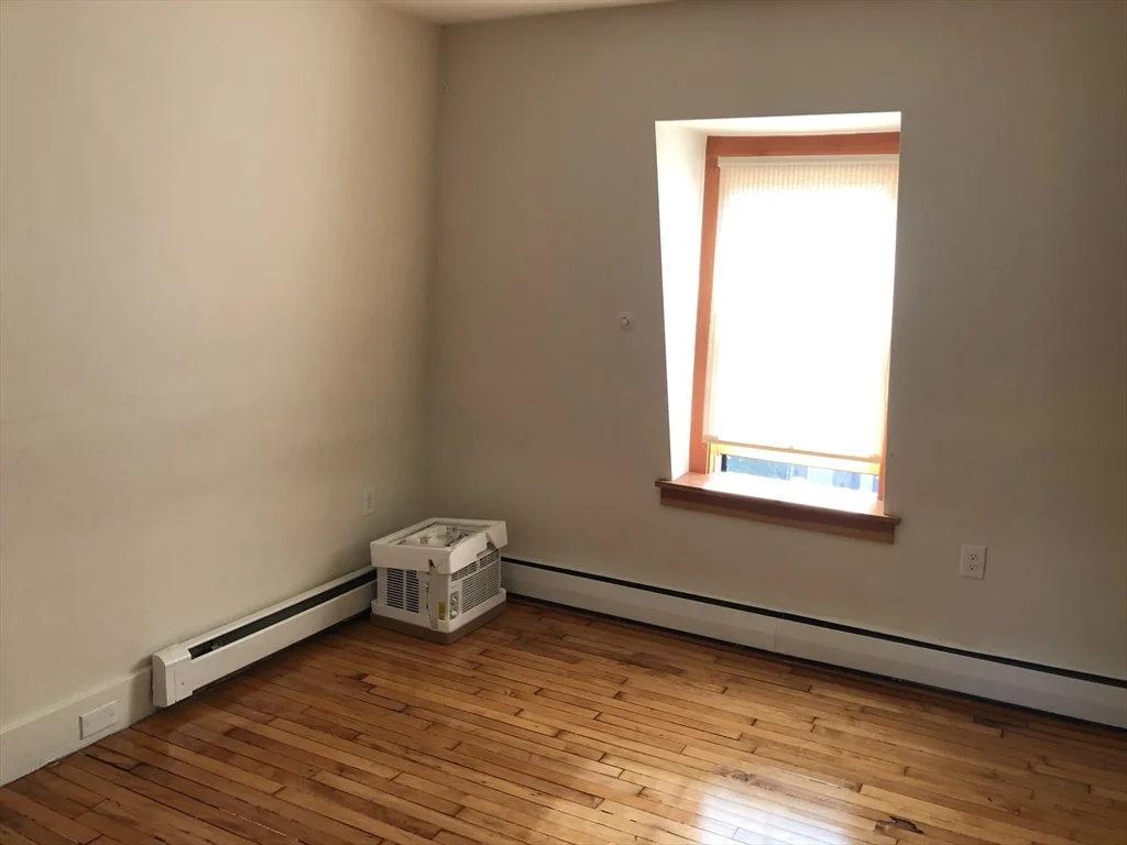 1 bed, 1 bath apartment for rent at 7 Everett St Unit 3, Jamaica Plain — photo 13 of 16