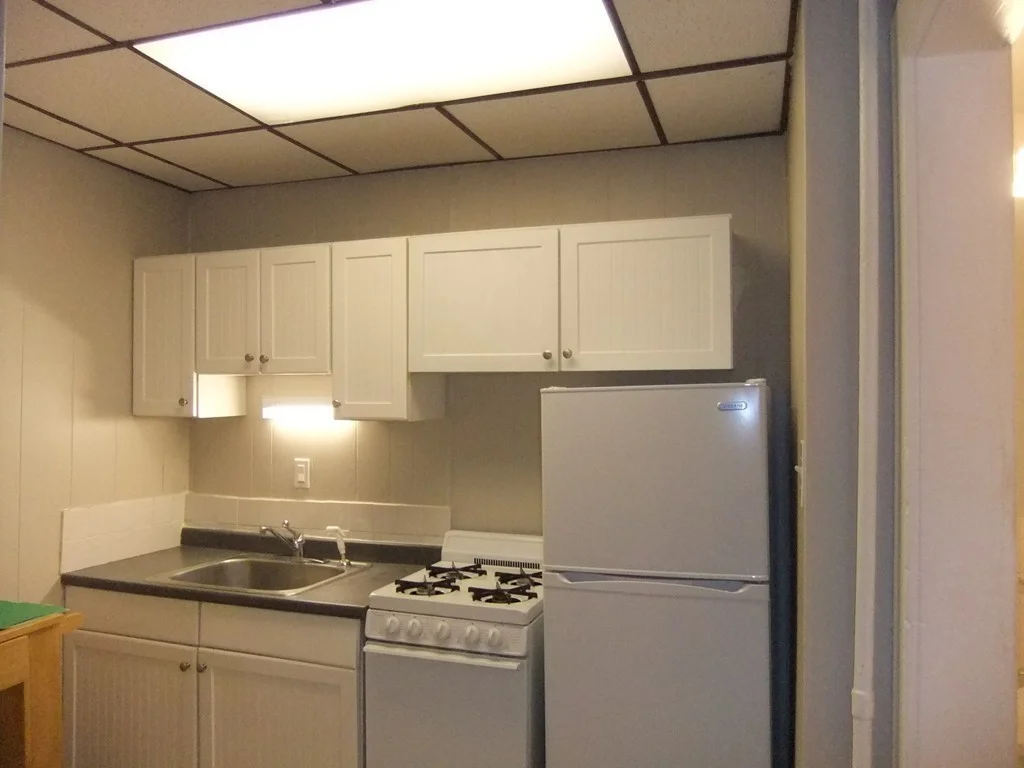 Studio bed, 1 bath apartment for rent at 7 Fairfax Rd Unit 1, Milton — photo 7 of 9