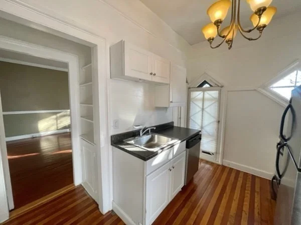 1 bed, 1 bath apartment for rent at 7 Fairfax Rd Unit 4, Milton — photo 9 of 10