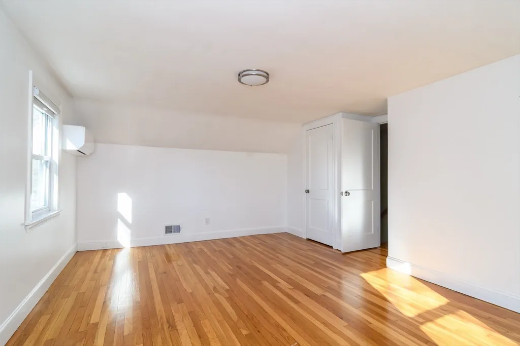 4 bed, 2 bath apartment for rent at 7 Ferndale Rd, Natick — photo 16 of 24