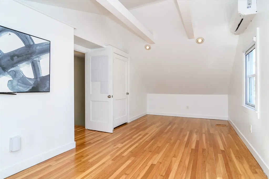 4 bed, 2 bath apartment for rent at 7 Ferndale Rd, Natick — photo 19 of 24