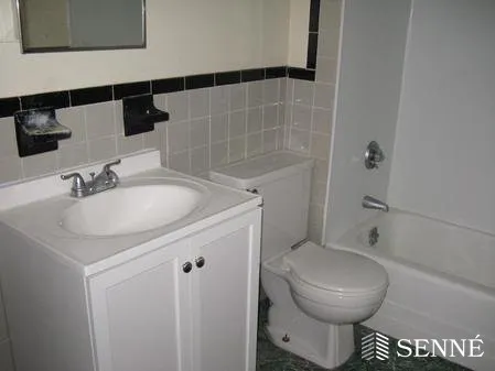 1 bed, 1 bath apartment for rent at 7 Forest St Unit 4, Baldwin — photo 6 of 7