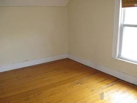 1 bed, 1 bath apartment for rent at 7 Forest St Unit 4, Baldwin