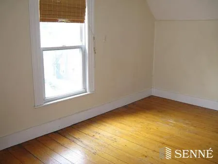 1 bed, 1 bath apartment for rent at 7 Forest St Unit 4, Baldwin — photo 2 of 7