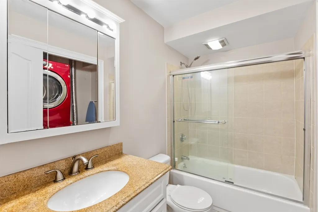 3 bed, 2 bath apartment for rent at 7 Fox St Unit 1, Dorchester — photo 12 of 24