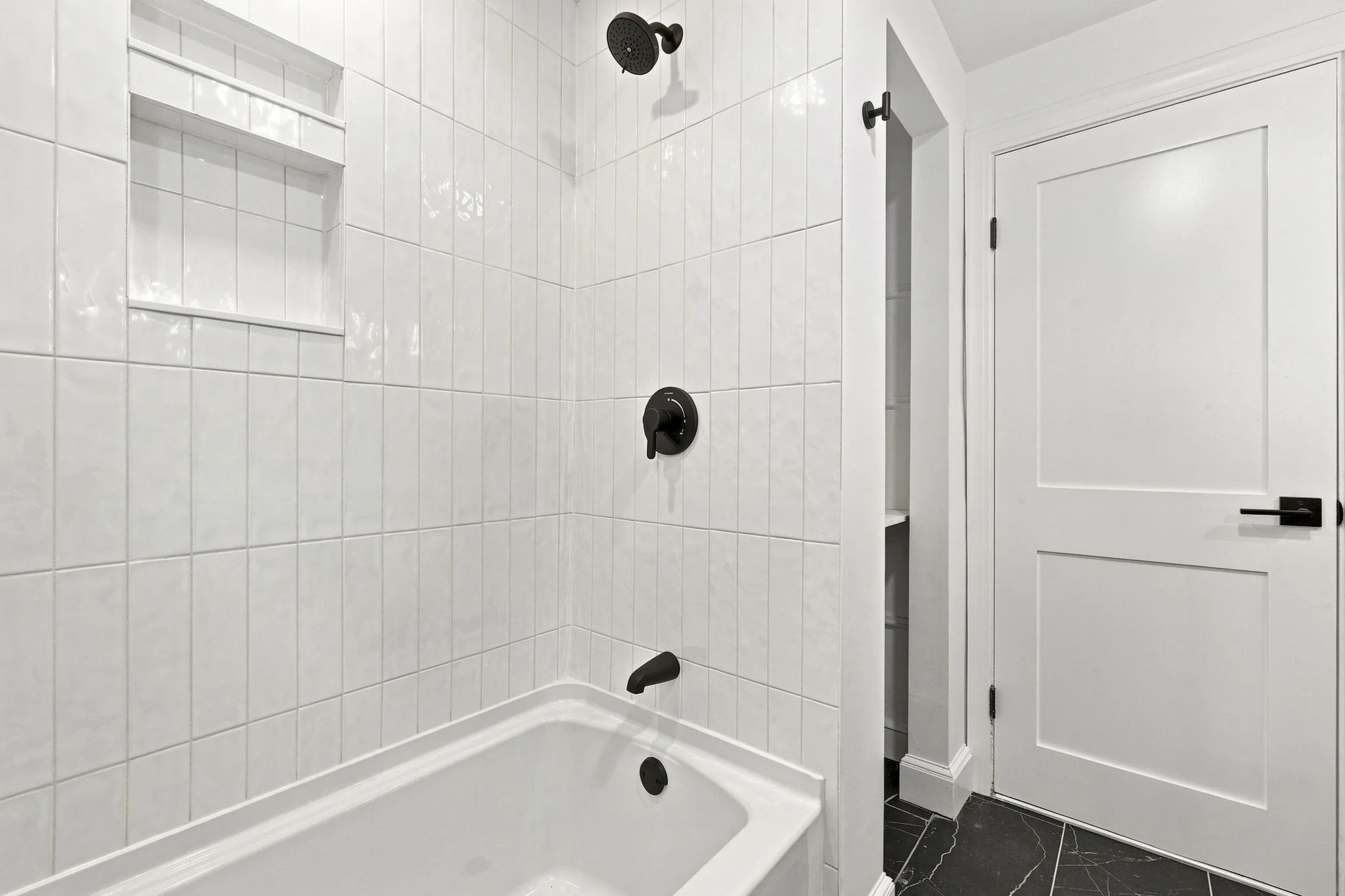 3 bed, 2 bath apartment for rent at 7 Franklin St, Hyde Park — photo 26 of 33
