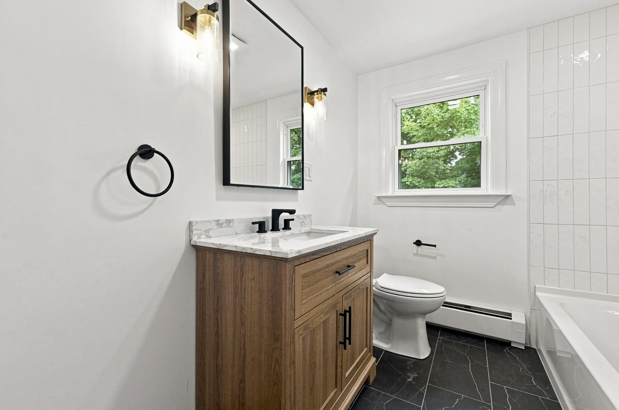 3 bed, 2 bath apartment for rent at 7 Franklin St, Hyde Park — photo 25 of 33