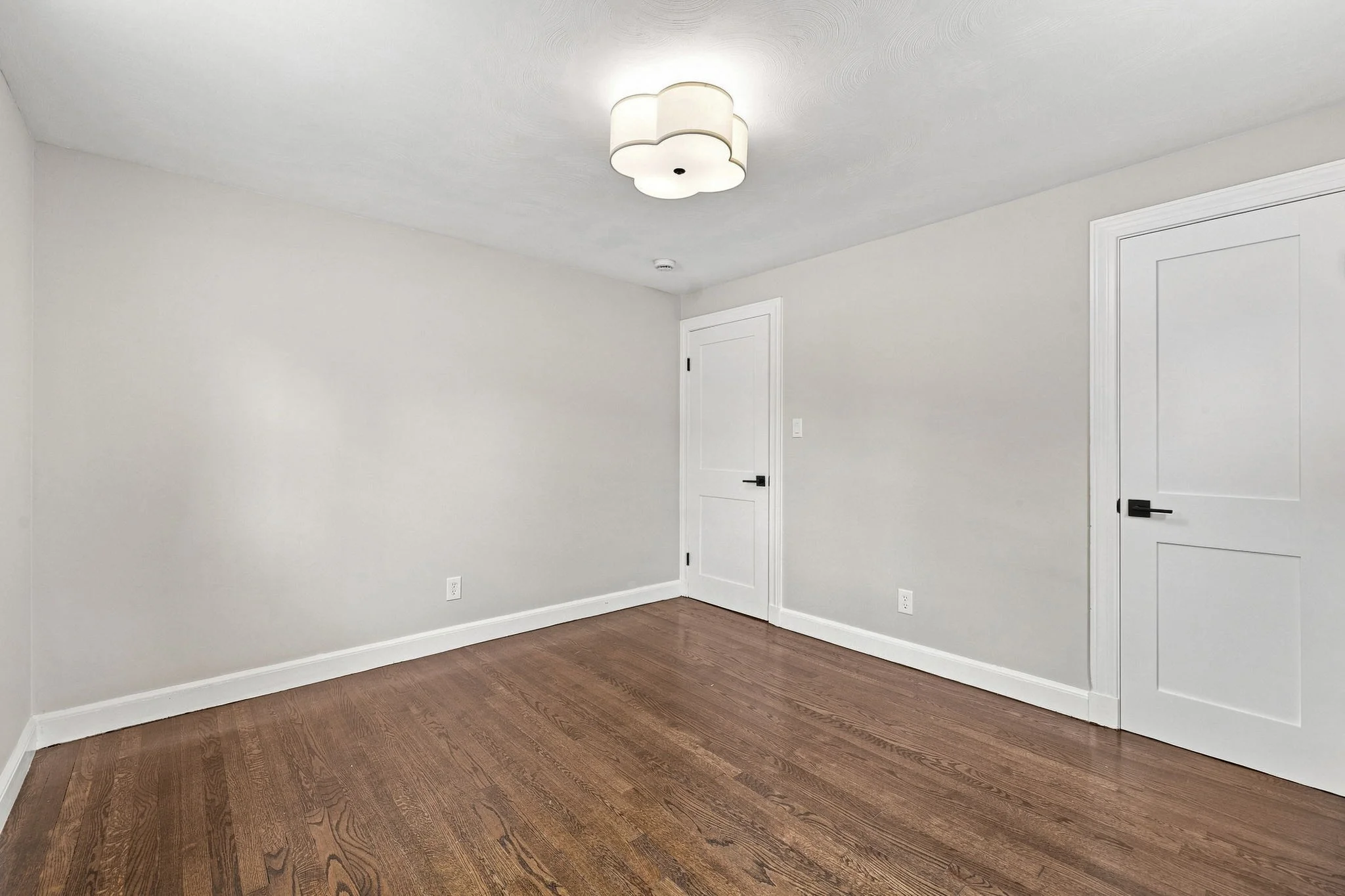 3 bed, 2 bath apartment for rent at 7 Franklin St, Hyde Park — photo 21 of 33