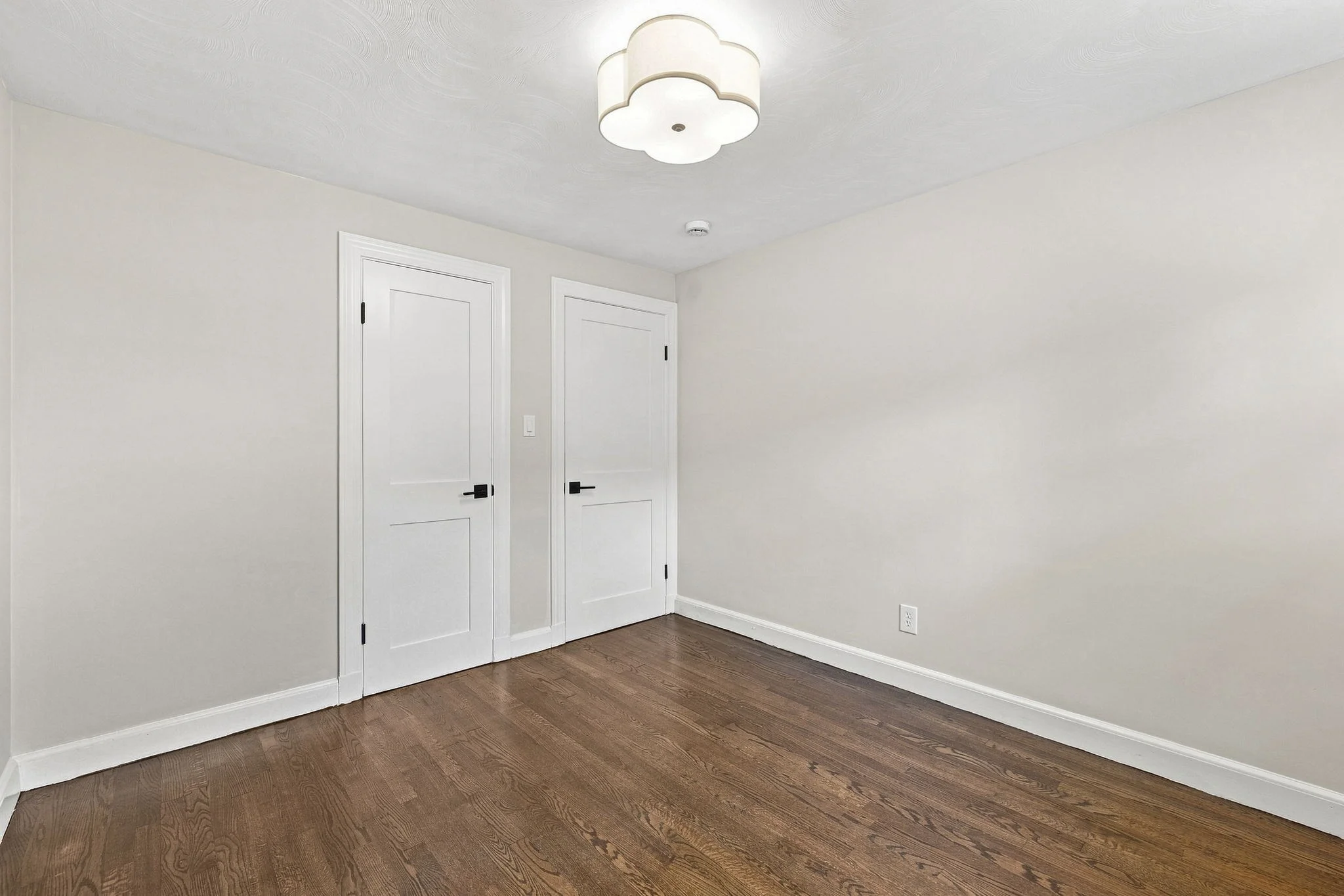 3 bed, 2 bath apartment for rent at 7 Franklin St, Hyde Park — photo 23 of 33