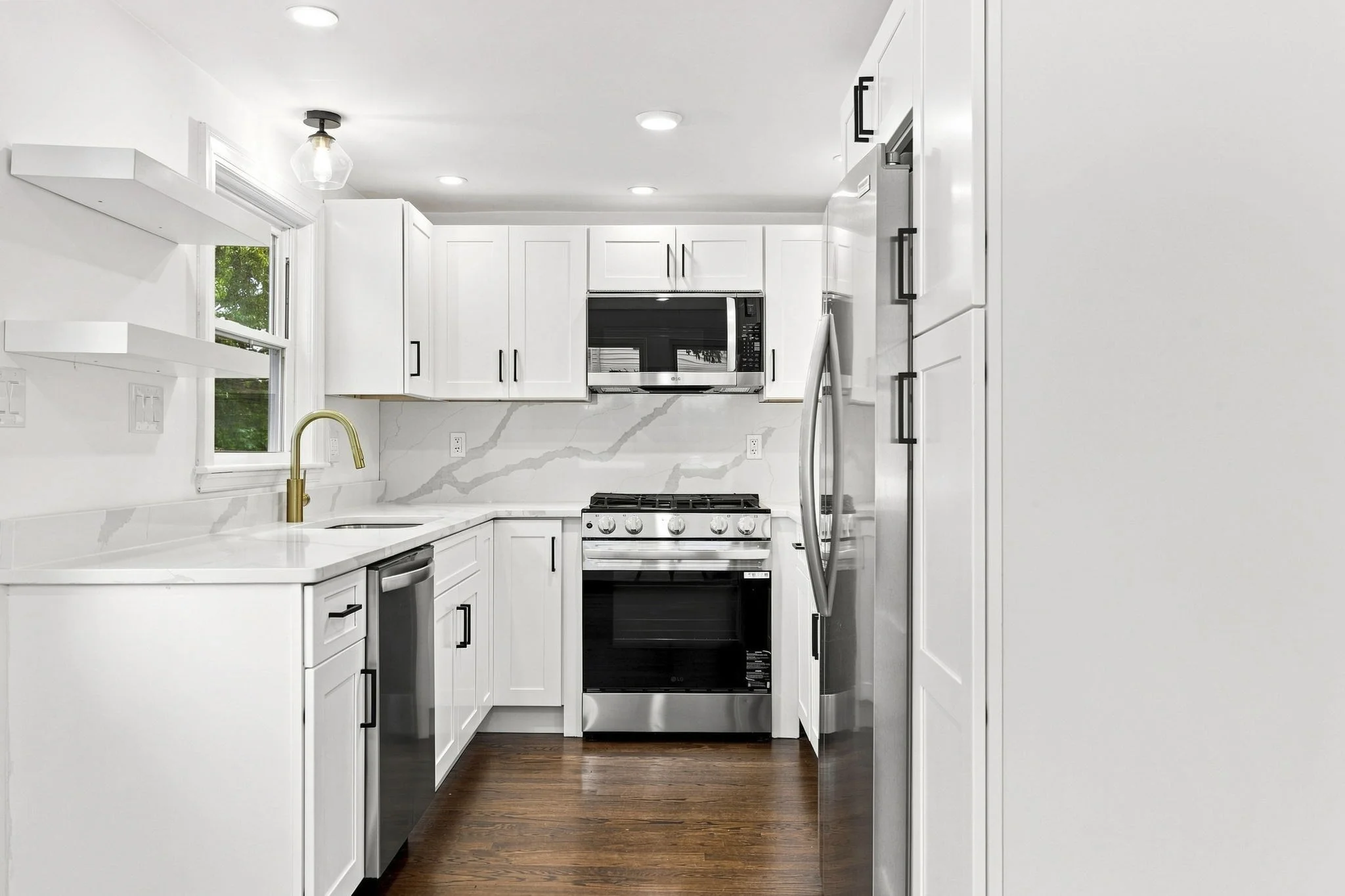3 bed, 2 bath apartment for rent at 7 Franklin St, Hyde Park — photo 15 of 33