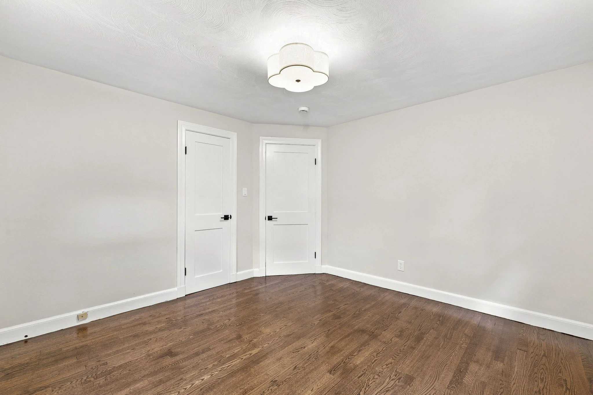 3 bed, 2 bath apartment for rent at 7 Franklin St, Hyde Park — photo 19 of 33